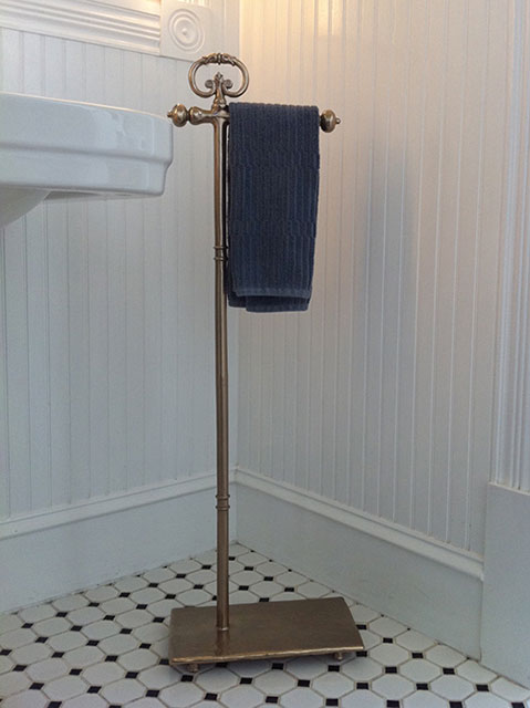 Hearst Castle Collection<sup>®</sup> Freestanding Towel/Toilet Tissue Holder
